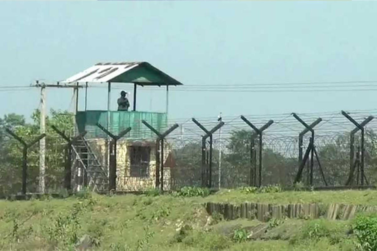 কুলাউড়া সীমান্তে ৩ বাংলাদেশিকে ধরে নিয়ে গেলো বিএসএফ