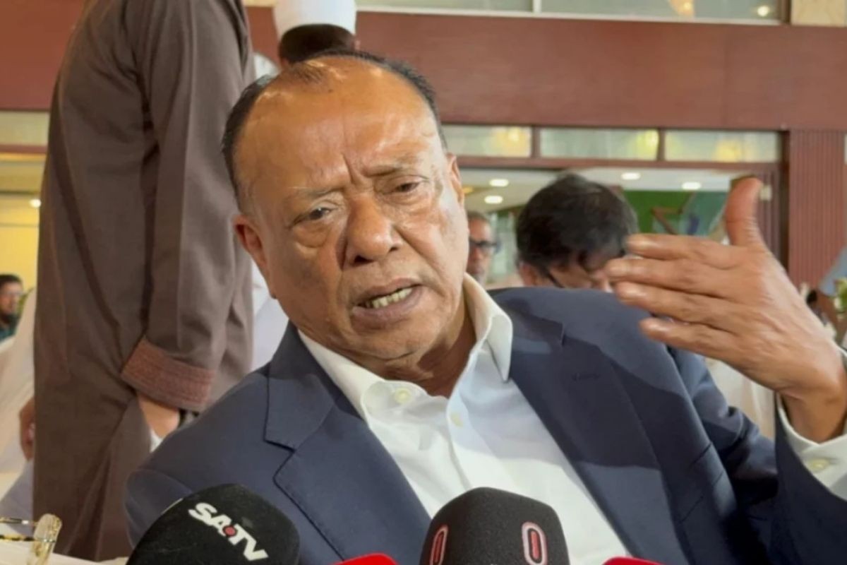 খালেদা জিয়া সুস্থ আছেন, তিনি নির্বাচনে অংশ নেবেন: আবদুল আউয়াল মিন্টু