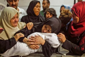 গাজা যেন কারবালা, পানি আনতে গিয়ে ক্ষেপণাস্ত্রে উড়ে গেল সহোদর দুই শিশু