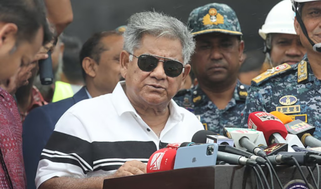চট্টগ্রাম বন্দরের দক্ষতা বাড়াতে আন্তর্জাতিক অপারেটর দরকার: নৌপরিবহন উপদেষ্টা 3 নৌপরিবহন উপদেষ্টা