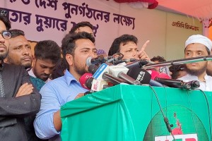 চাঁদাবাজদের দলে পরিণত হয়েছে বিএনপি: নাহিদ ইসলাম