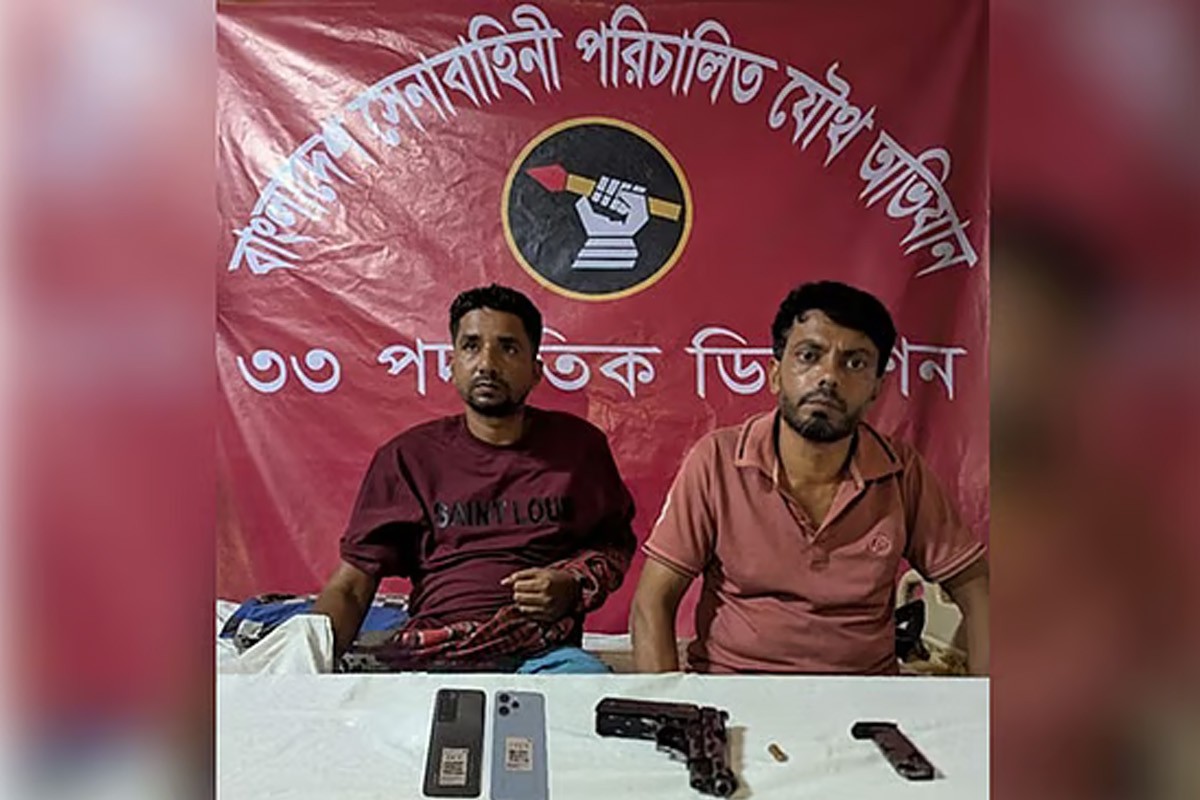 ফেনীতে বিদেশি অস্ত্রসহ সাবেক দুই ছাত্রদল নেতা গ্রেপ্তার