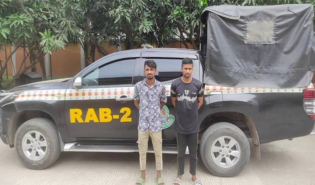 ছিনতাইকারীকে ধরিয়ে দেওয়াতে খুন হলো 1752910447 মামলার আসামীকে ধরিয়ে দেওয়ার জেরে পুলিশের সোর্সকে কুপিয়ে হত্যা, গ্রেপ্তার-২