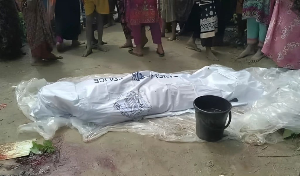 জমি নিয়ে বিরোধের জেরে ভাইয়ের হাতে ভাই খুন 1752726524 নামাজরত অবস্থায় ছোট ভাইকে কুপিয়ে হত্যা করলো বড় ভাই