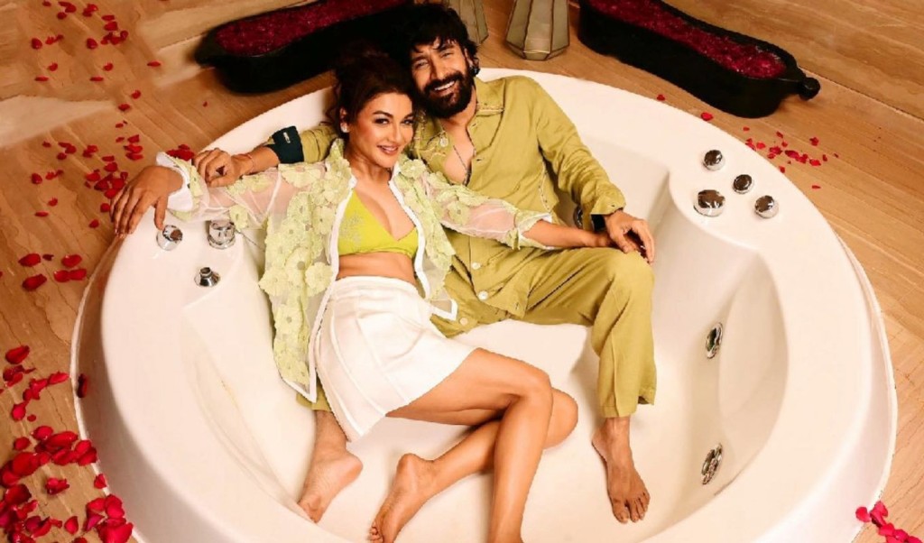 জয়া আহসানের ‘ডিয়ার মা’ আসছে, প্রমোশনে সহশিল্পীর সঙ্গে নিলেন রোমান্টিক পোজ 11 জয়া আহসান 1752331455 জয়া আহসানের ‘ডিয়ার মা’ আসছে, প্রমোশনে সহশিল্পীর সঙ্গে নিলেন রোমান্টিক পোজ