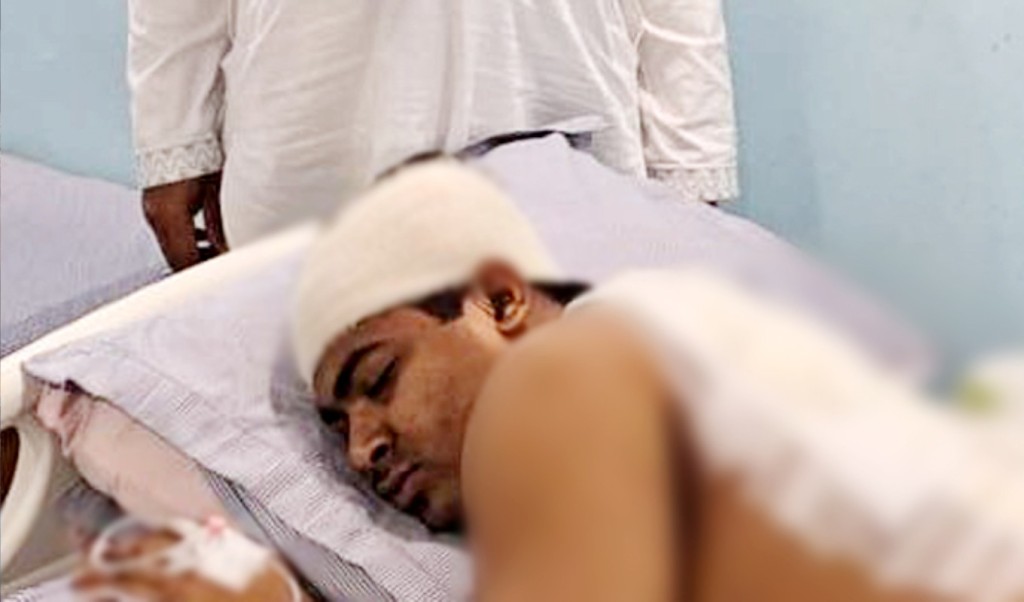 জিয়ামঞ্চ দলের হামলায় আহত তাঁতী দল নেতা 4 জিয়ামঞ্চ দলের হামলায় আহত তাঁতী দল নেতা 1752233121 জিয়ামঞ্চ দলের হামলায় আহত তাঁতী দল নেতা