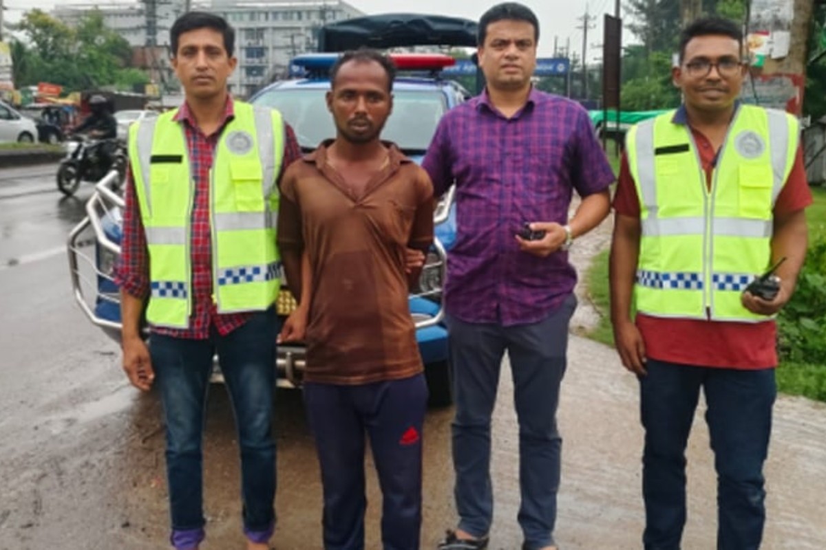 ট্রেনে পলায়নকালে দুই সন্তানসহ গৃহবধূকে হত্যার প্রধান আসামি দেবর গ্রেপ্তার