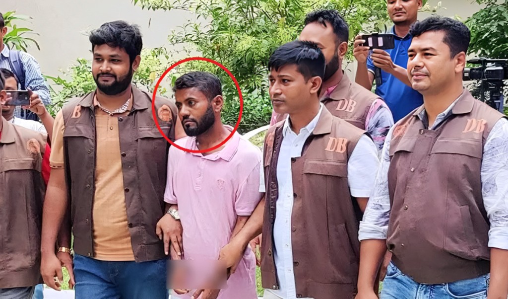 তারেক রহমানের ‘চাচাতো ভাই’গ্রেপ্তার 2 তারেক রহমানের ‘চাচাতো ভাইগ্রেপ্তার 1751597659 তারেক রহমানের ‘চাচাতো ভাই’গ্রেপ্তার