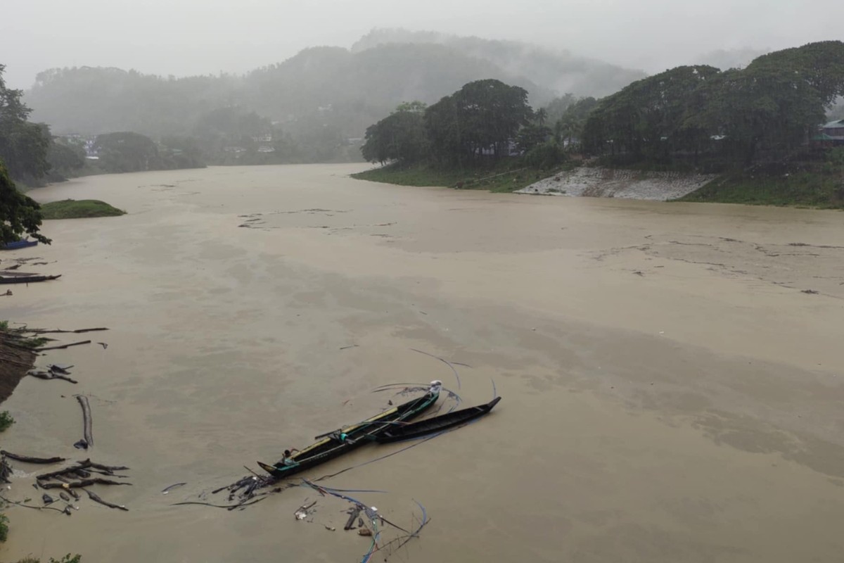 তিন বিভাগে ভারী বৃষ্টির আশঙ্কা, পাহাড়ি এলাকায় ভূমিধসের সতর্কতা