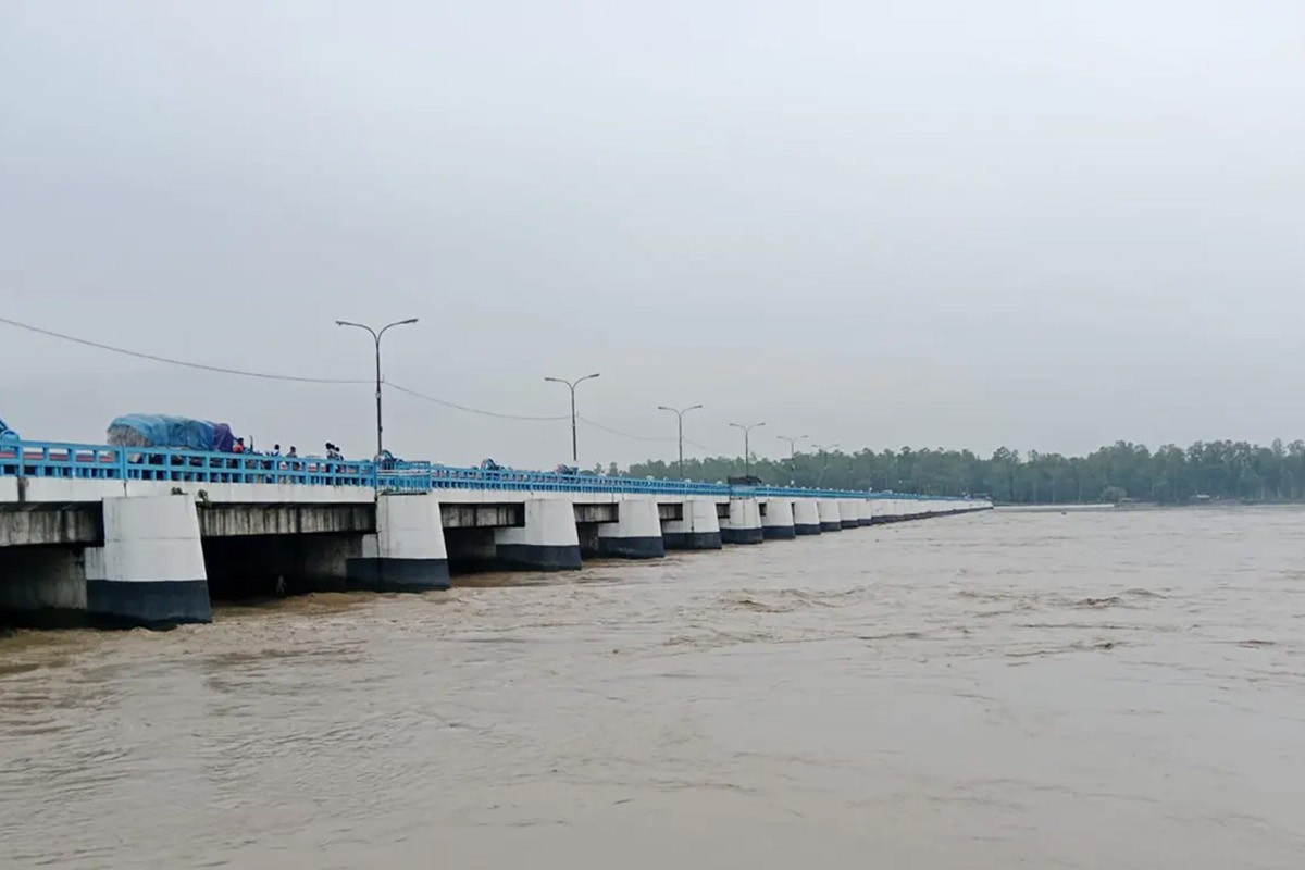 তিস্তার পানি বৃদ্ধি নিয়ন্ত্রণে খুলে দেওয়া হলো ৪৪ জলকপাট