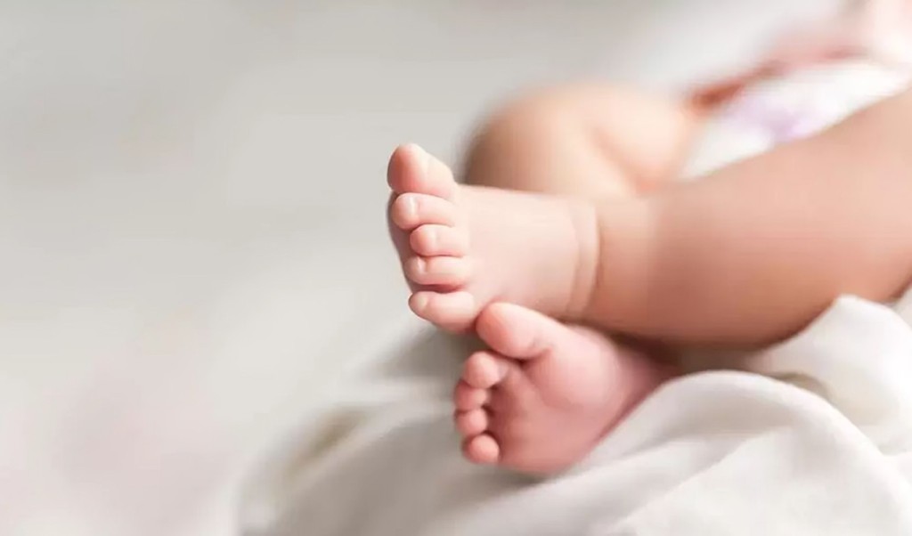 দামি পোশাক কিনতে দুই ছেলেকে বিক্রি করলেন মা 1752637940 দামি পোশাক কিনতে দুই ছেলেকে বিক্রি করলেন মা!