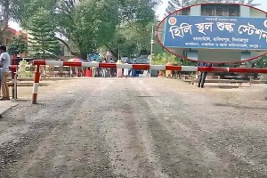 দিনাজপুর হিলি স্থলবন্দরে আমদানি-রপ্তানি বন্ধ