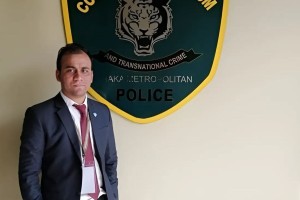 আলোচিত দুদক কর্মকর্তা শরীফ উদ্দিনকে চাকরি ফেরত দেওয়ার নির্দেশ