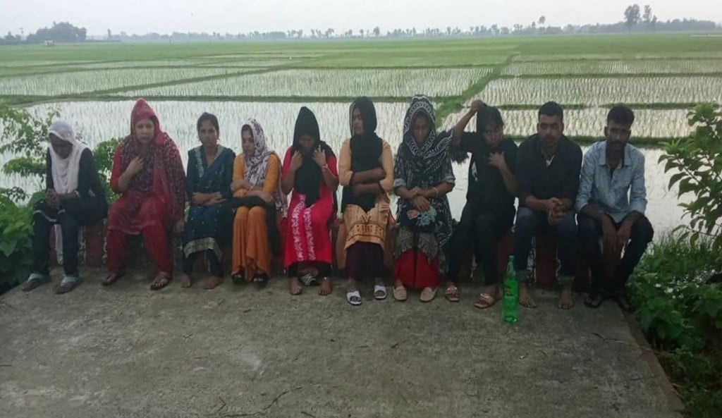 ধামইরহাট সীমান্তে নারীসহ ১০ জনকে পুশইন করলো বিএসএফ 1753940409 ধামইরহাট সীমান্তে নারীসহ ১০ জনকে পুশইন করলো বিএসএফ