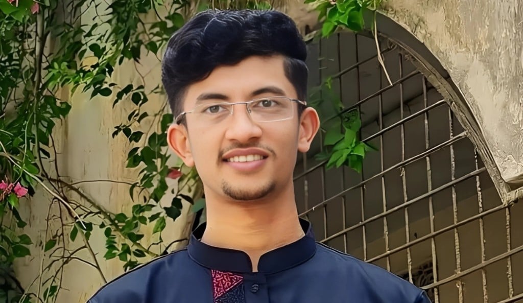 নব্য কোটিপতি রিয়াদ আড়াই লাখ টাকা দিয়ে গরু কোরবানি দিয়েছিলেন 1753669520 আড়াই লাখ টাকা দিয়ে গরু কোরবানি দেন নব্য কোটিপতি সমন্বয়ক রিয়াদ
