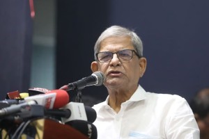 নির্বাচনের মাধ্যমে রাজনৈতিক সরকার প্রতিষ্ঠা করাই উত্তরণের একমাত্র পথ: ফখরুল