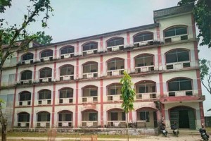 নীলফামারীতে এক কলেজে তিন অধ্যক্ষ!