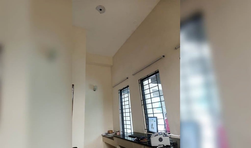পাখা খুলে নিল রেলওয়ে 1753676845 দুই বিভাগের ঠেলাঠেলি:স্টেশনের সব পাখা খুলে নিল রেলওয়ে