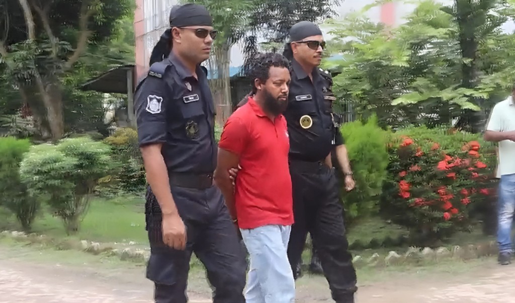 পাবনায় খাবারের প্রলোভন দেখিয়ে দুই শিশুকে 'ধর্ষণ', যুবক গ্রেপ্তার 3 পাবনায় খাবারের প্রলোভন দেখিয়ে দুই শিশুকে ধর্ষণ যুবক গ্রেপ্তার 1751627457 পাবনায় খাবারের প্রলোভন দেখিয়ে দুই শিশুকে 'ধর্ষণ', যুবক গ্রেপ্তার
