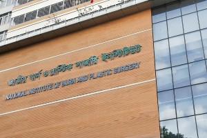 পুরান ঢাকায় সিলিন্ডার বিস্ফোরণে একই পরিবারের ৫ জন দগ্ধ