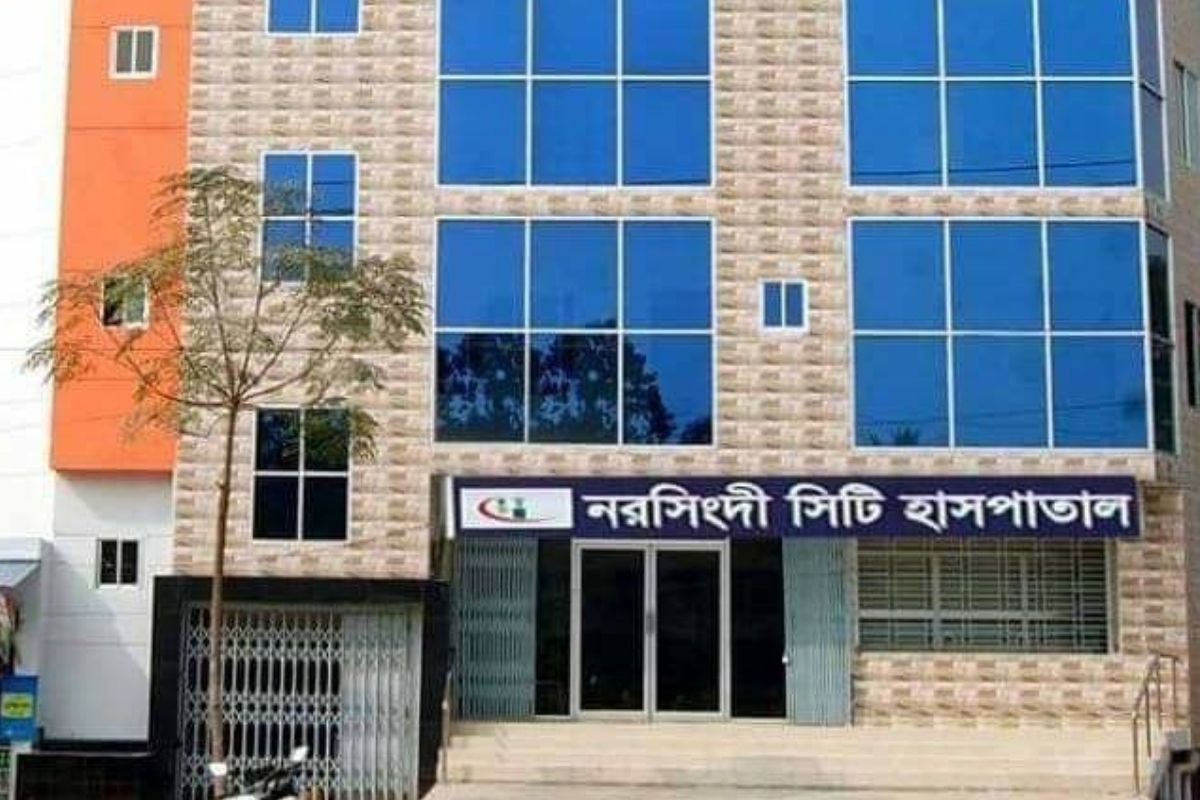 পেটের ভেতর ১৮ ইঞ্চি কাপড় রেখেই সেলাই, সংকটাপন্ন প্রসূতি