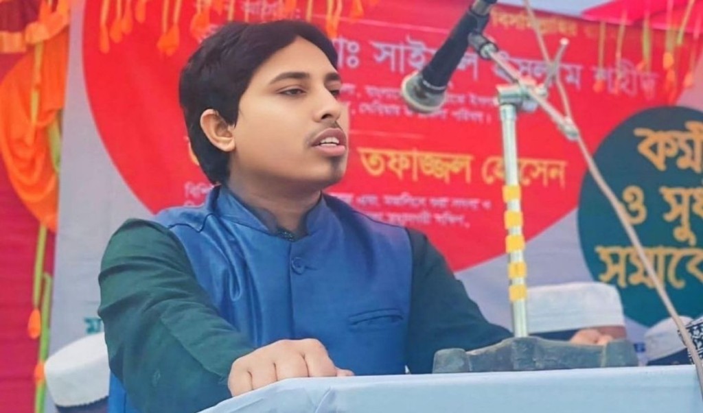 প্রকৌশলীকে লাথি মেরে বের করার হুমকি জামায়াত নেতার ভিডিও ভাইরাল 1752634553 প্রকৌশলীকে লাথি মেরে বের করে দেওয়ার হুমকি জামায়াত নেতার