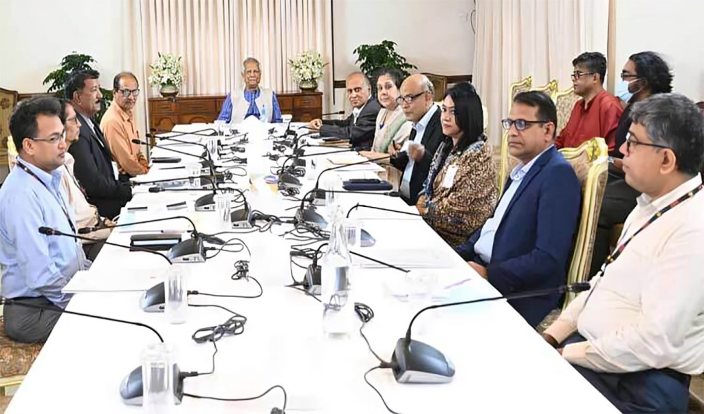 প্রধান শিক্ষকের শূন্যপদ 1752563099 প্রাথমিকে ৩২ হাজার প্রধান শিক্ষক নিয়োগের নির্দেশ প্রধান উপদেষ্টার