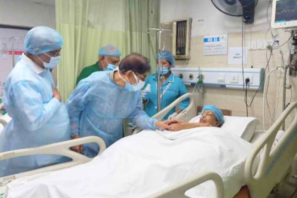 ‘লালন সম্রাজ্ঞী’ ফরিদা পারভীনকে দেখতে হাসপাতালে ফখরুল