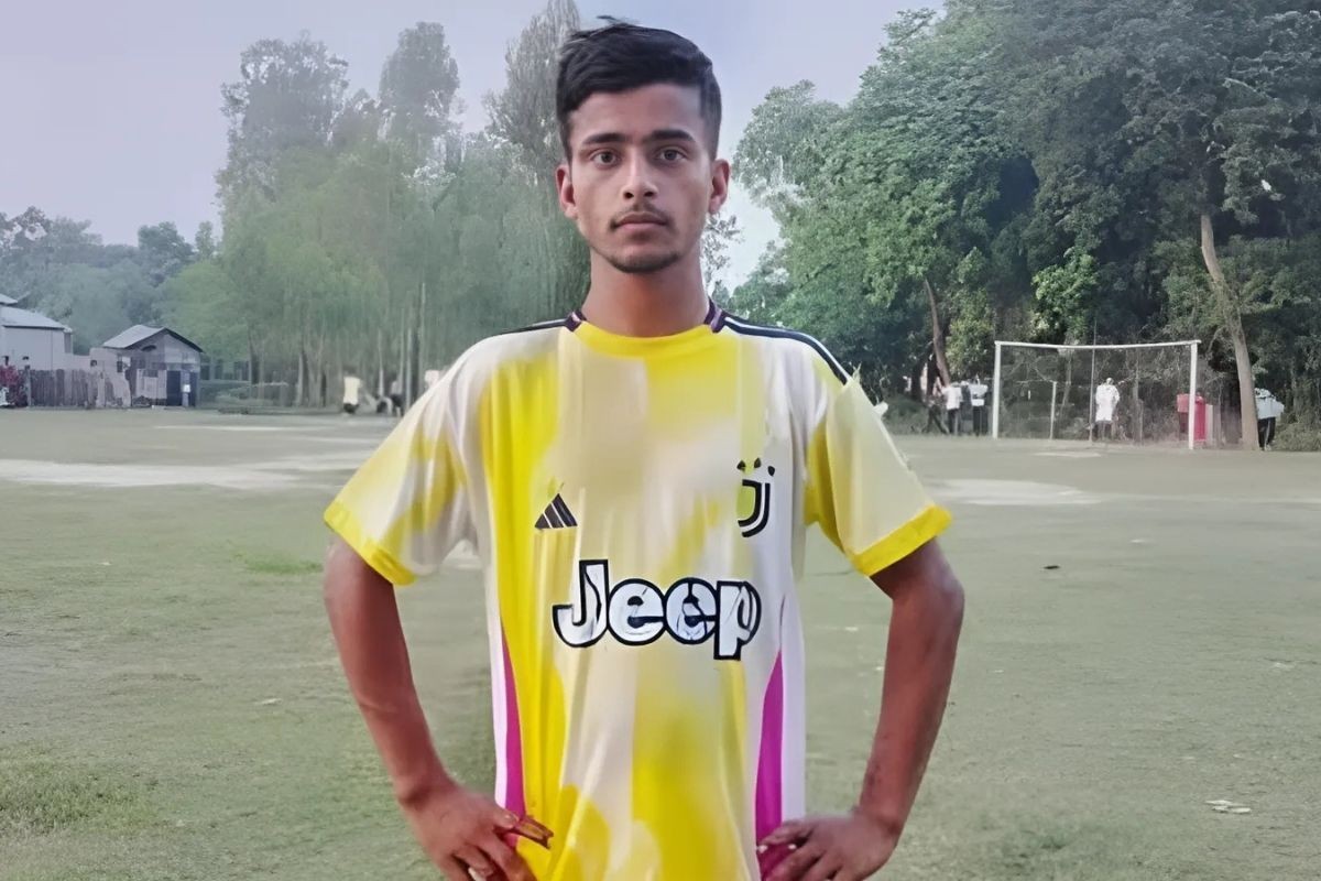 ফুটবল খেলতে গিয়ে আহত যুবক, ৩ দিন পর মৃত্যু