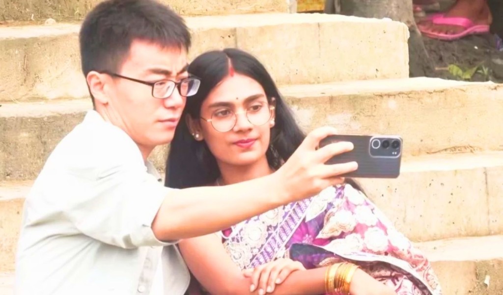 ফেসবুকে পরিচয়, খুলনায় এসে বিয়ে করলেন চীনা যুবক 3 ফেসবুকে পরিচয় খুলনায় এসে বিয়ে করলেন চীনা যুবক 1751803457 ফেসবুকে পরিচয়, খুলনায় এসে বিয়ে করলেন চীনা যুবক