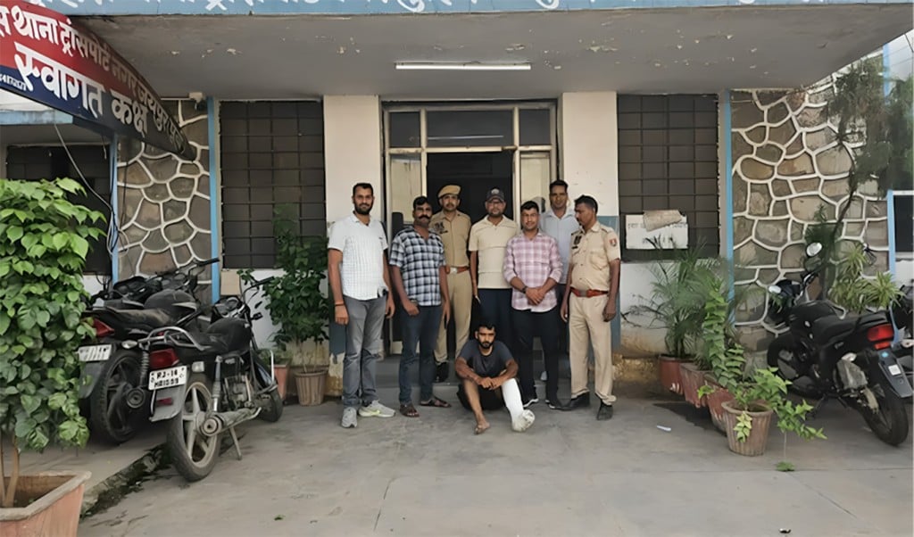 বউকে বিলাসিতায় রাখতে ডাকাতি পেশা 1753592705 স্ত্রীর বিলাসী চাহিদা পূরণে চাকরি ছেড়ে ডাকাতিতে নববিবাহিত যুবক