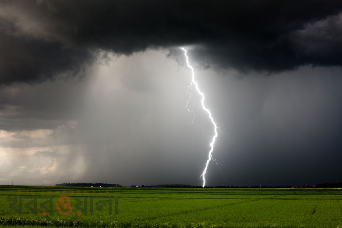 পশ্চিমবঙ্গে বজ্রপাতে একদিনে ১৫ জন নিহত