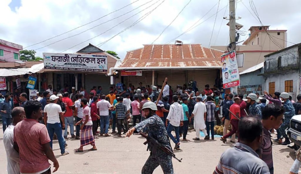বরগুনায় চাঁদাবাজির অভিযোগকে কেন্দ্র করে বিএনপির দুই পক্ষের সংঘর্ষ আহত ১৪ 1751379601 বরগুনায় চাঁদাবাজির অভিযোগকে কেন্দ্র করে বিএনপির দুই পক্ষের সংঘর্ষ, আহত ১৪