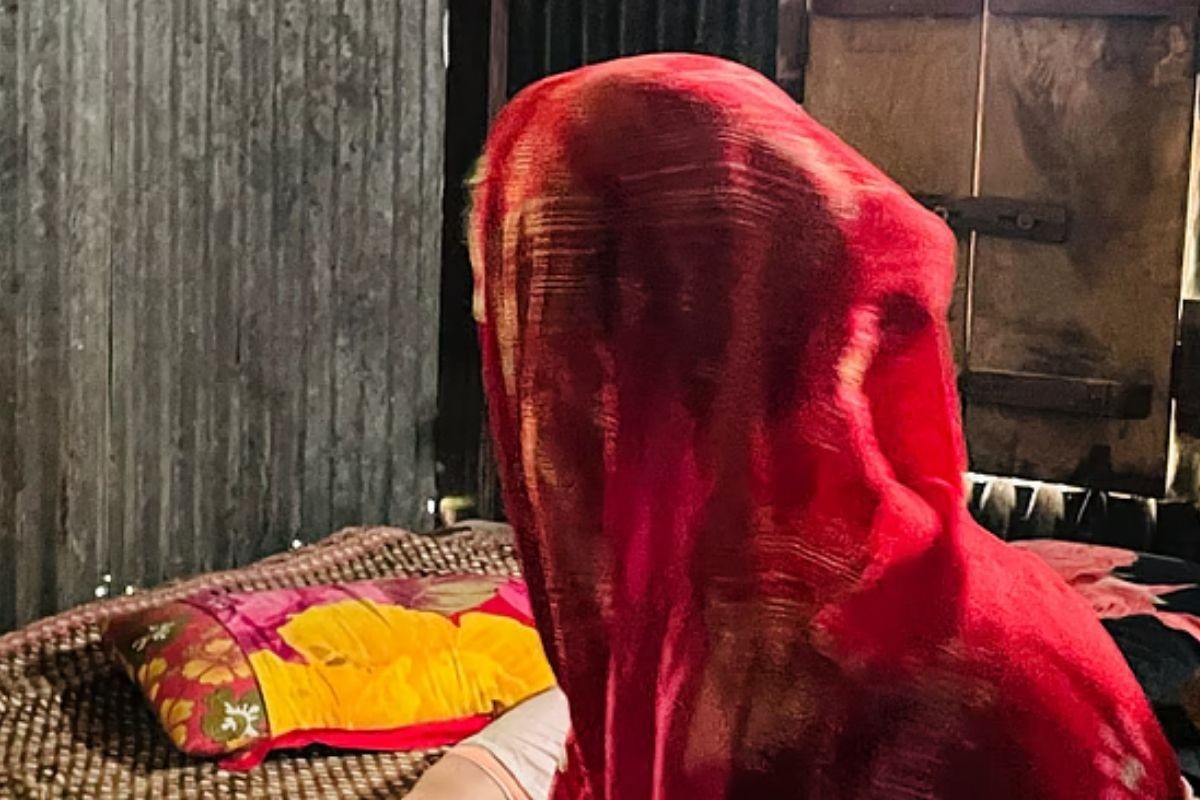 বিএনপির কায়কোবাদ আসার খবরে লোকারণ্য, শেষমেশ বাড়িই ছাড়লেন কুমিল্লার সেই নারী