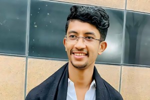 রিয়াদের আরও একটি বাসা থেকে নগদ টাকা উদ্ধার