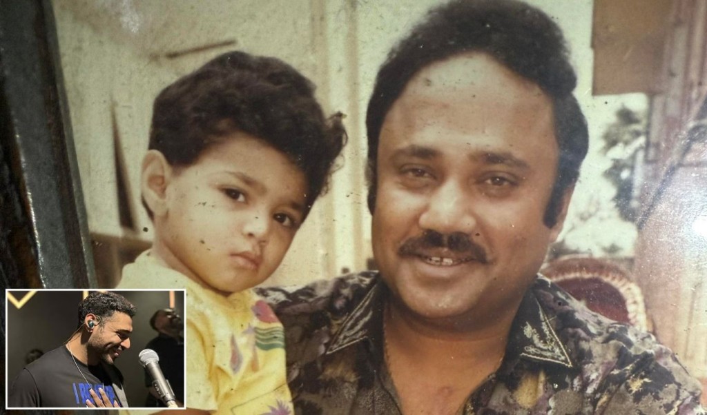বাবার কবরে ছোট ভাইকে রেখে জসীমের ছেলে বললেন– ‘একসঙ্গে থেকো’ 3 বাবার কবরে ছোট ভাইকে রেখে জসীমের ছেলে বললেন– ‘একসঙ্গে থেকো 1753701507 বাবার কবরে ছোট ভাইকে রেখে জসীমের ছেলে বললেন– ‘একসঙ্গে থেকো’
