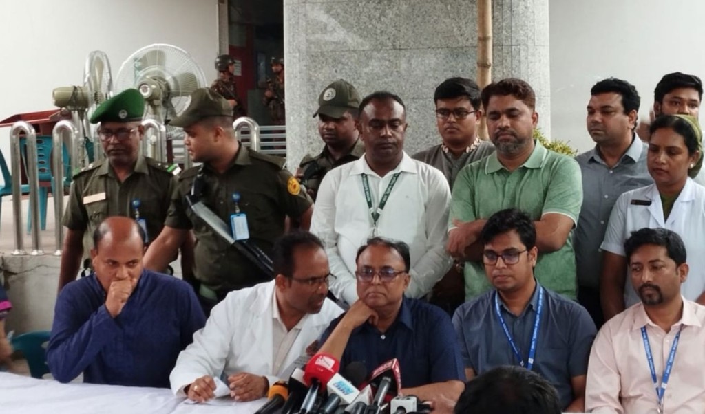 বার্ন ইনস্টিটিউটে এখনো ৫ জনের অবস্থা সংকটাপন্ন 4 বার্ন ইনস্টিটিউটে এখনো ৫ জনের অবস্থা সংকটাপন্ন 1753459189 বার্ন ইনস্টিটিউটে এখনো ৫ জনের অবস্থা সংকটাপন্ন