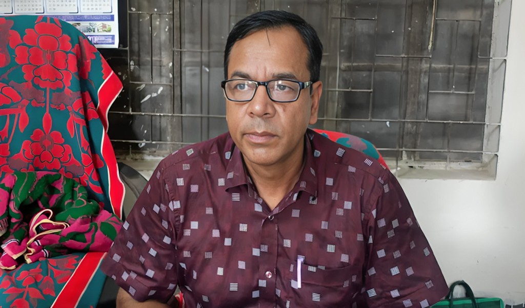 বিবাহিত মেয়েরা স্কুলে পড়তে পারবে না 1753771793 প্রধান শিক্ষকের সাফ কথা ‘বিবাহিত মেয়েরা স্কুলে পড়তে পারবে না’