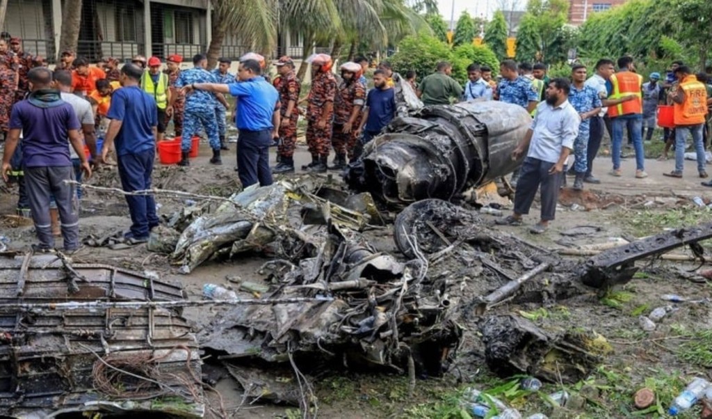 বিশ্বব্যাপী শিক্ষাপ্রতিষ্ঠানে বিমান আছড়ে পড়ার আরও যত ঘটনা 3 বিশ্বব্যাপী শিক্ষাপ্রতিষ্ঠানে বিমান আছড়ে পড়ার আরও যত ঘটনা 1753279052 বিশ্বব্যাপী শিক্ষাপ্রতিষ্ঠানে বিমান আছড়ে পড়ার আরও যত ঘটনা
