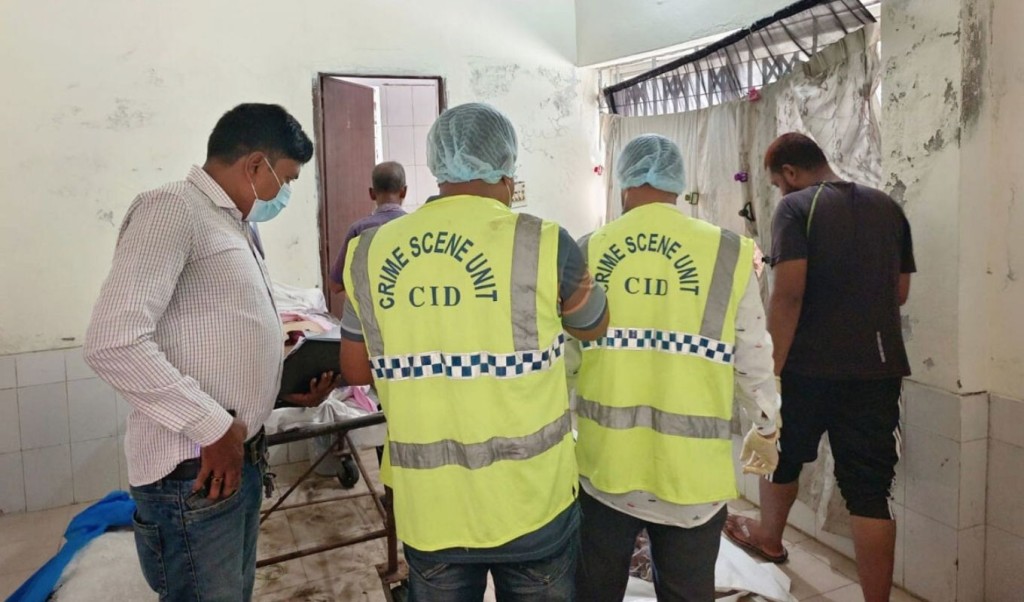 বিষাক্ত মদপানে খুলনায় আরও দুইজনের মৃত্যু 4 বিষাক্ত মদপানে খুলনায় আরও দুইজনের মৃত্যু 1753013101 বিষাক্ত মদপানে খুলনায় আরও দুইজনের মৃত্যু