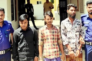 সিলেটে ঘুম থেকে তুলে নিয়ে বুদ্ধি প্রতিবন্ধী তরুণীকে দলবদ্ধ ধর্ষণ, গ্রেপ্তার ৩