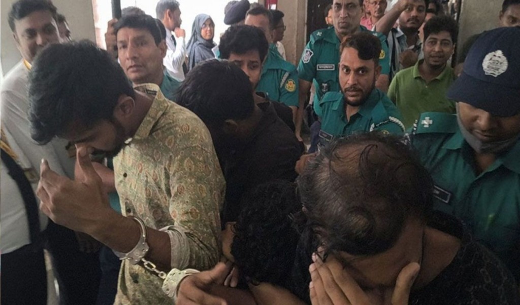 বৈষম্যবিরোধী নেতা রিয়াদসহ ৪ জনের ৭ দিনের রিমান্ড 4 বৈষম্যবিরোধী নেতা রিয়াদসহ ৪ জনের ৭ দিনের রিমান্ড 1753617359 বৈষম্যবিরোধী নেতা রিয়াদসহ ৪ জনের ৭ দিনের রিমান্ড
