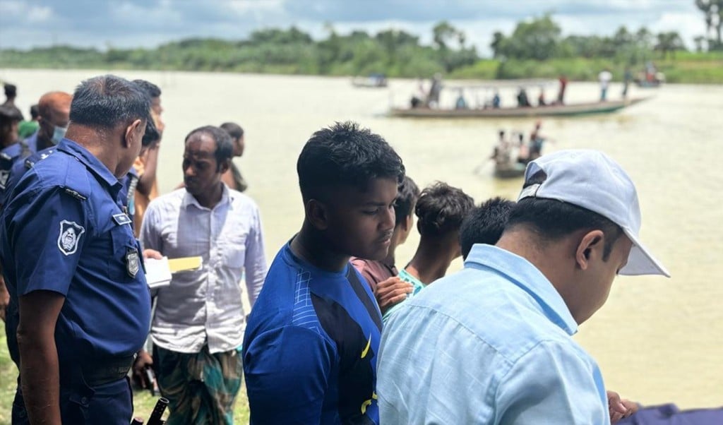ব্রহ্মপুত্রে নৌকাডুবির ঘটনায় দুই শিশুর মরদেহ উদ্ধার 1751435840 ব্রহ্মপুত্রে নৌকাডুবির ঘটনায় দুই শিশুর মরদেহ উদ্ধার