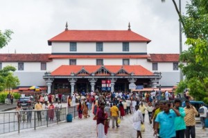 মন্দিরে গণকবর