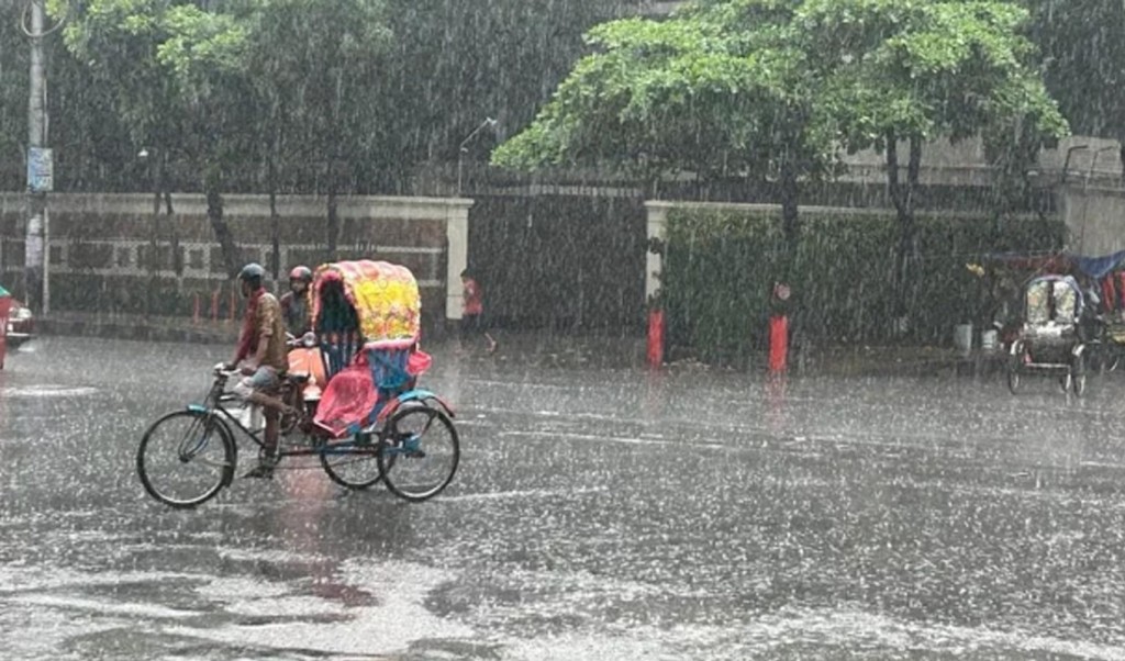 আজও রাজধানীতে বৃষ্টির সম্ভাবনা, মেঘলা থাকবে আকাশ 3 ভারি বৃষ্টি 1752639391 আজও রাজধানীতে বৃষ্টির সম্ভাবনা, মেঘলা থাকবে আকাশ