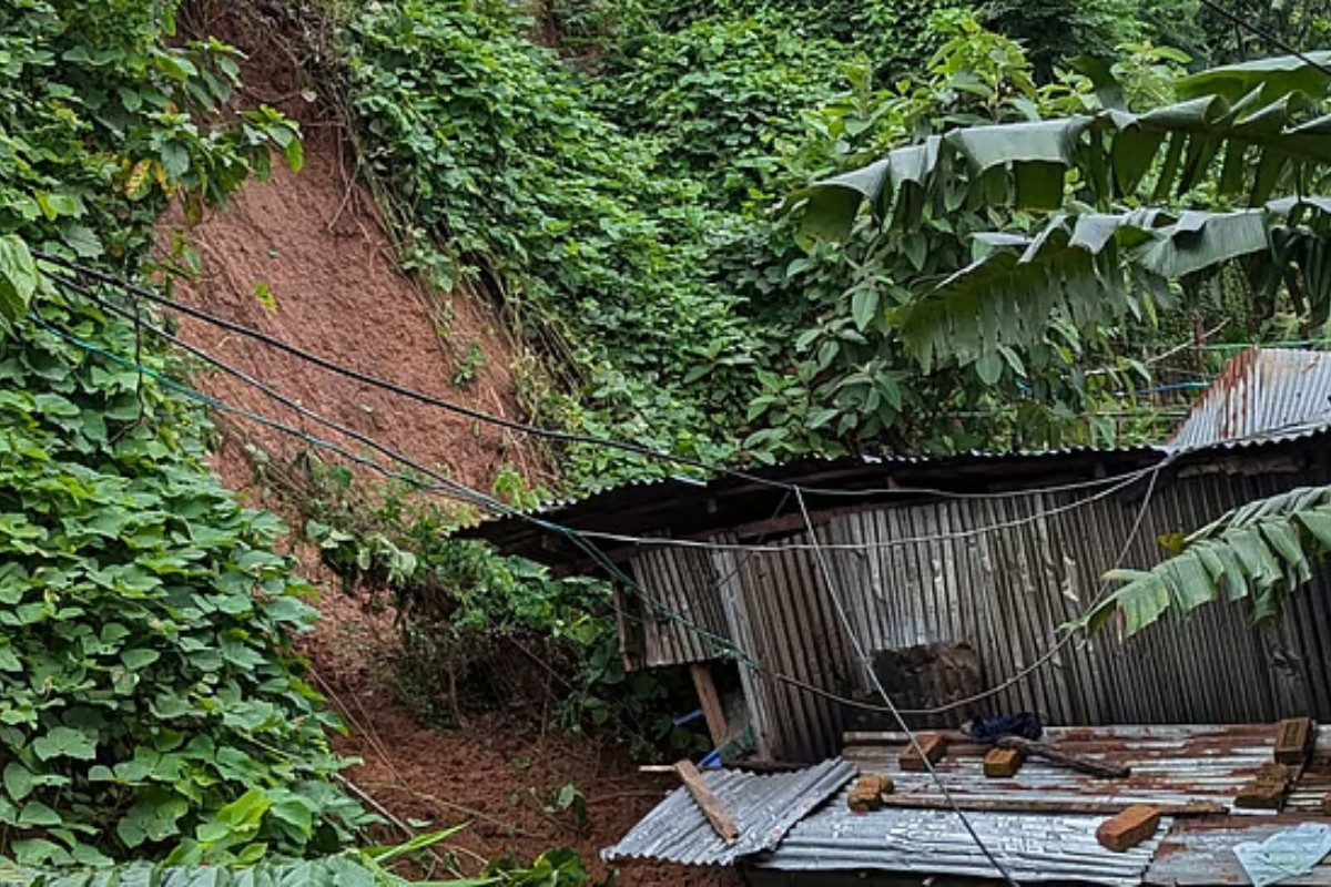 পাহাড়ধসে