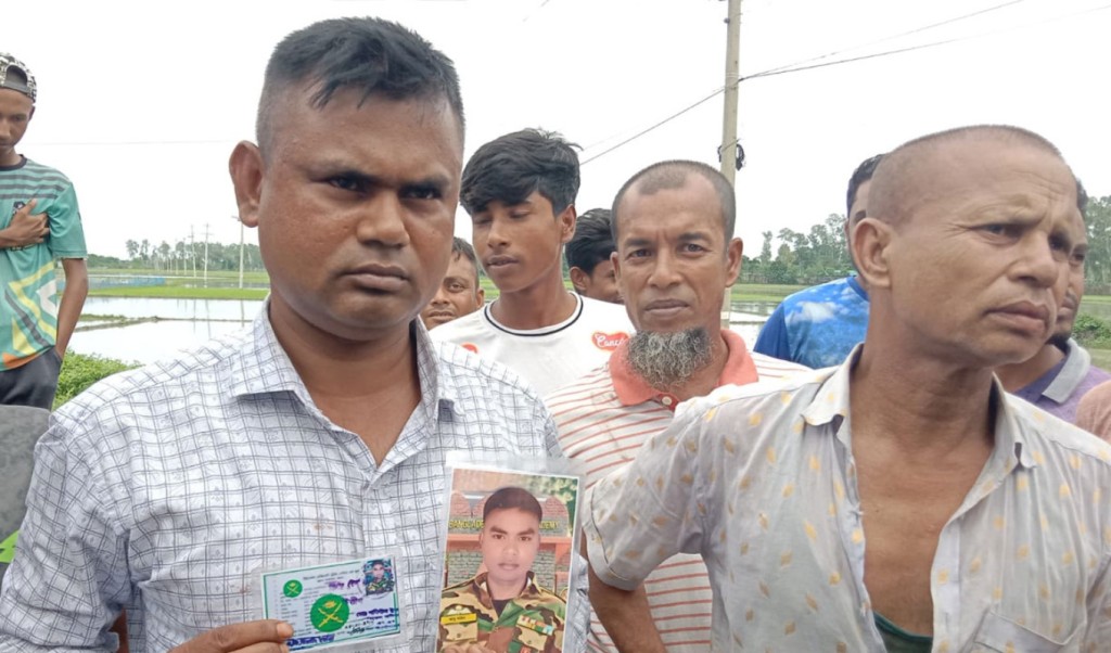 ভুয়া সেনাসদস্য সেজে বিয়ে করতে এসে ধরা, বর ও ঘটককে পিটুনি! 4 ভুয়া সেনাসদস্য