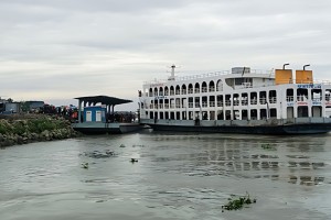 ভোলার ১০ নৌপথে বন্ধ লঞ্চ চলাচল
