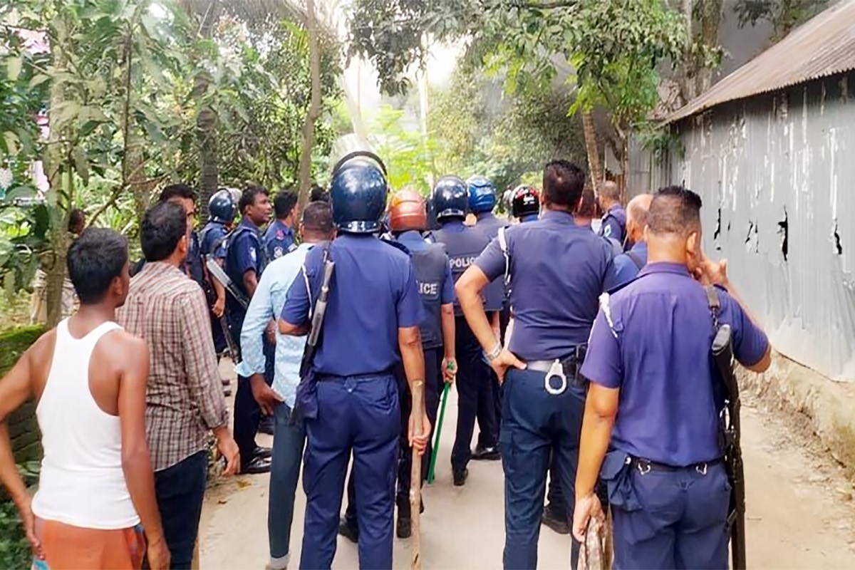 পাবনায় মসজিদ নিয়ে রক্তক্ষয়ী সংঘর্ষ, ১৪৪ ধারা জারি