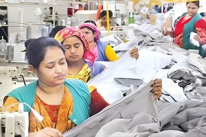 মহাচ্যালেঞ্জের মুখে পোশাক খাত